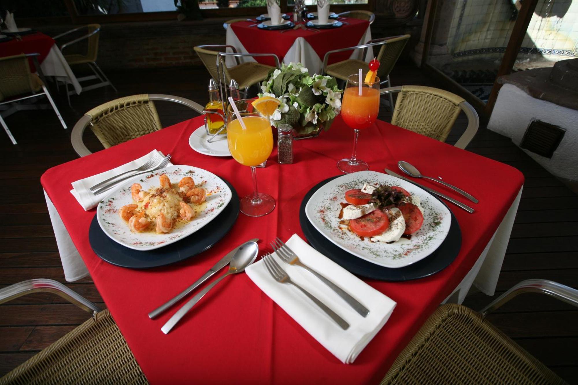 Casa De La Loma Hotel Морелия Екстериор снимка